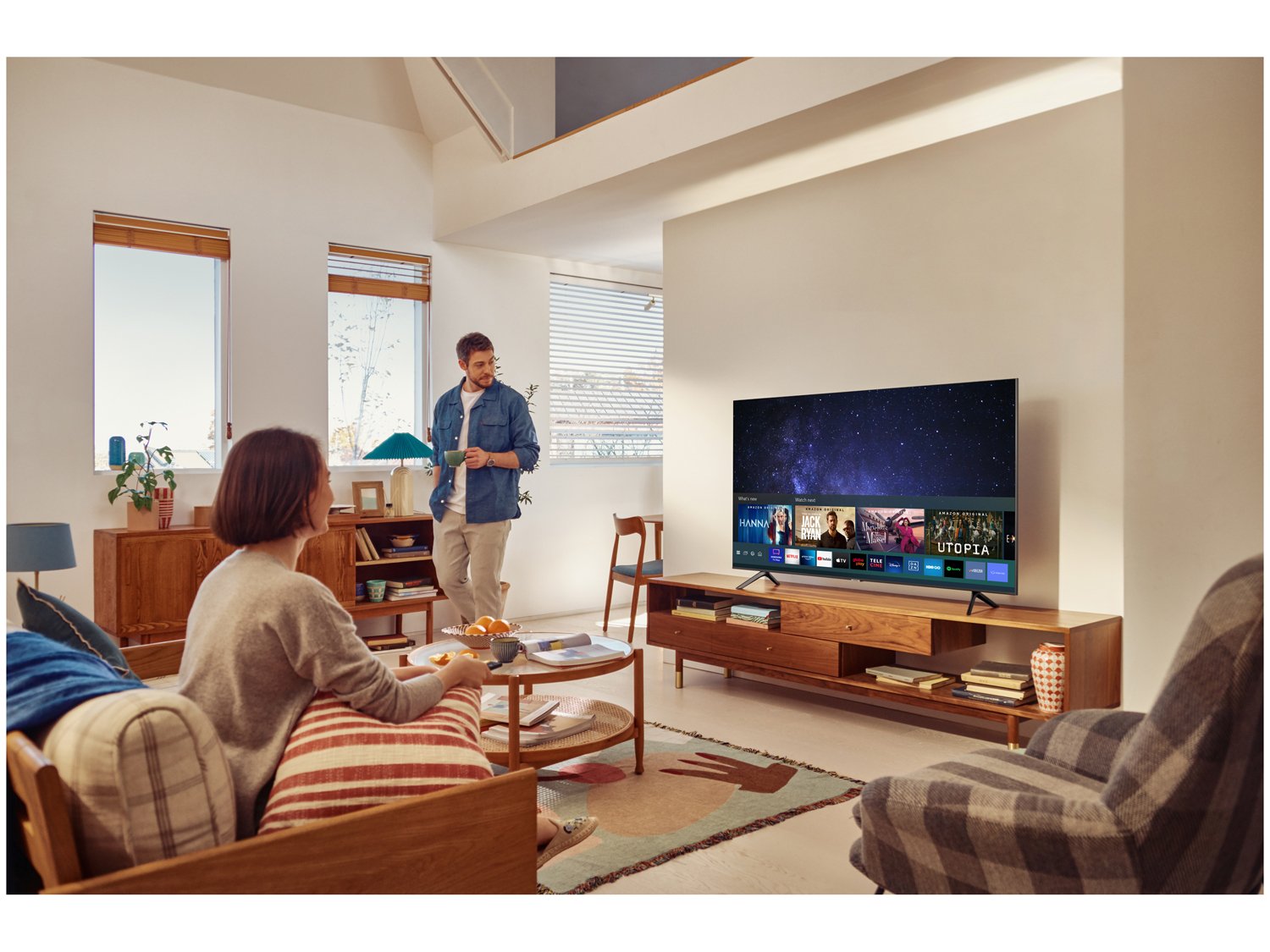 Smart TV 43° Crystal 4K Samsung 43AU7700 Wi-Fi - Bluetooth HDR Alexa Built in 3 HDMI 1 USB - Bivolt - 4