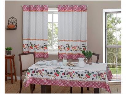Toalha de Mesa Quadrada Realce - Branca e Vinho 145x140cm Casa Alegre 3 Amora