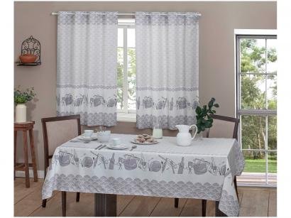 Toalha de Mesa Quadrada Realce - Branca e Vinho 145x140cm Casa Alegre 3 Cora