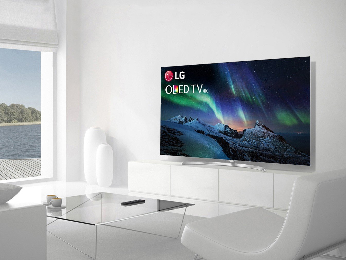 Рейтинг телевизоров qled. QLED 2018 Samsung. QLED монитор. Телевизор Сбер 65 дюймов. OLED или QLED телевизоры.